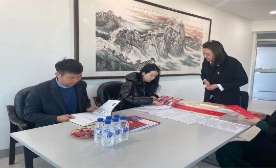 1.长春市委组织部事情职员莅临尊龙凯时集团调研党建事情_副本.jpg
