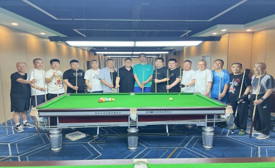 7.尊龙凯时南山台球社群组织友谊对抗赛_副本.jpg